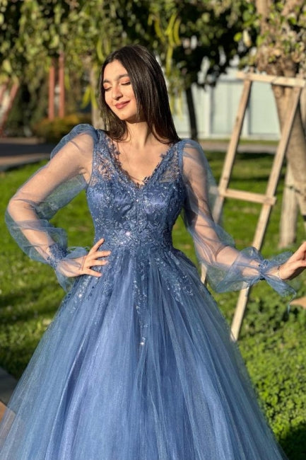 Vestido de fiesta de diseñador de tul con escote en V, manga larga y apliques
