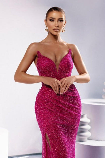 Ärmelloses Ballkleid mit V-Ausschnitt und Paillettenbesatz und Schlitz vorne