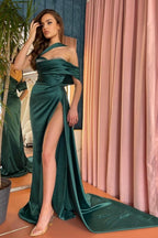 Vestidos de fiesta largos de diseño en verde oscuro con corte A y abertura