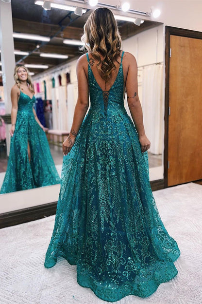 Langes, ärmelloses A-Linien-Ballkleid mit Spaghettiträgern und Spitze und Schlitz