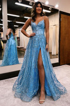 Vestido de fiesta largo de diseño en forma de A con tirantes finos, sin mangas y encaje con abertura