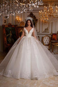 Vestido de novia largo de diseñador con escote en V, sin mangas, apliques y encaje
