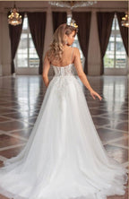 Vestidos de novia de diseñador con escote en V, tul, sin mangas y encaje