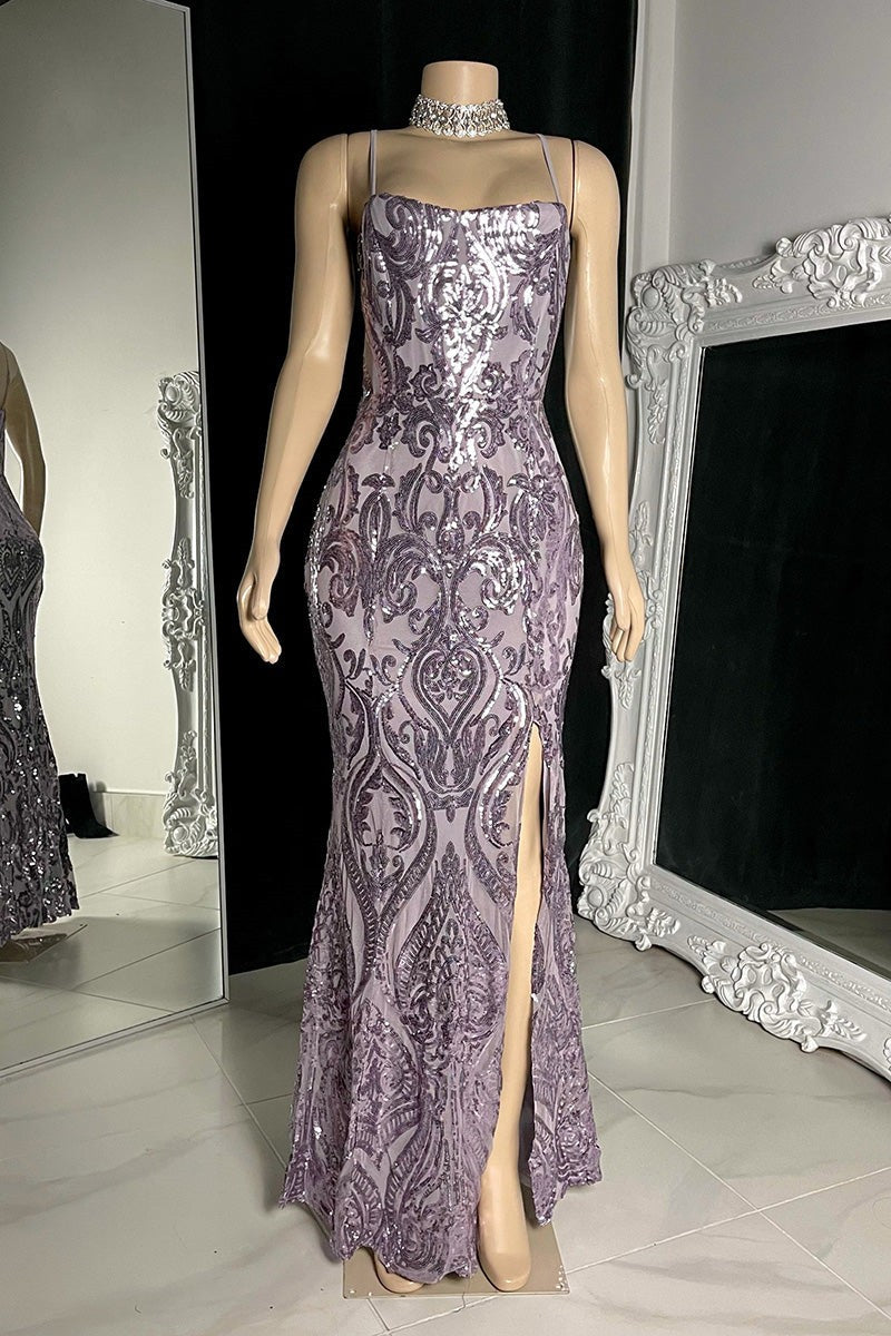 Vestido de fiesta de diseño con escote sirena largo y tirantes finos con abertura frontal