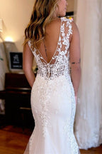 Vestidos de novia de diseñador con escote en V, sirena, espalda descubierta, encaje, sin mangas y cola
