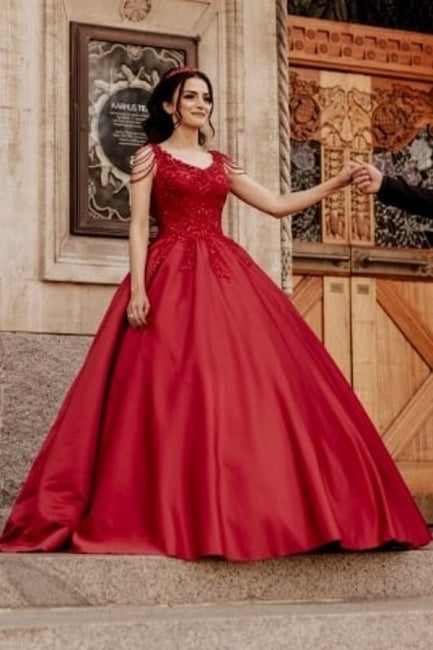Vestidos de novia de diseñador en rojo, corte A, sin mangas y con encaje