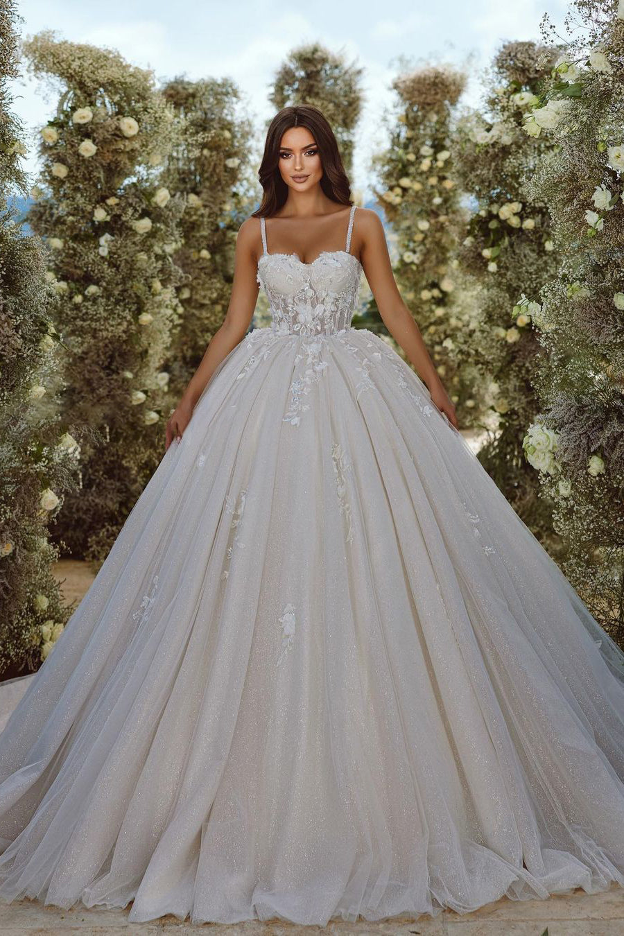 Vestido de novia largo de diseño con tirantes finos, corte A, sin mangas, apliques y encaje