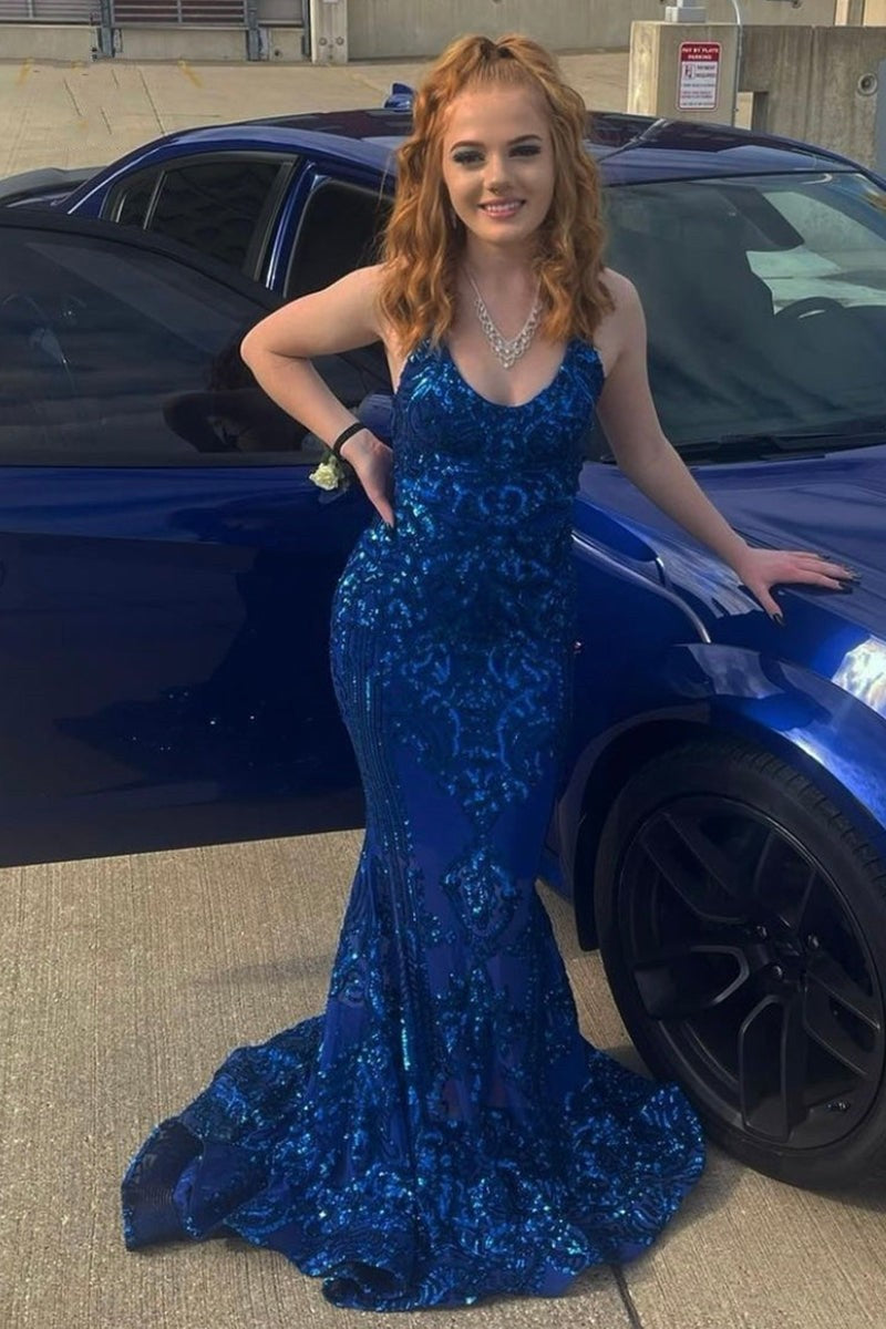 Vestido de fiesta largo de sirena con tirantes finos y encaje sin mangas de diseñador
