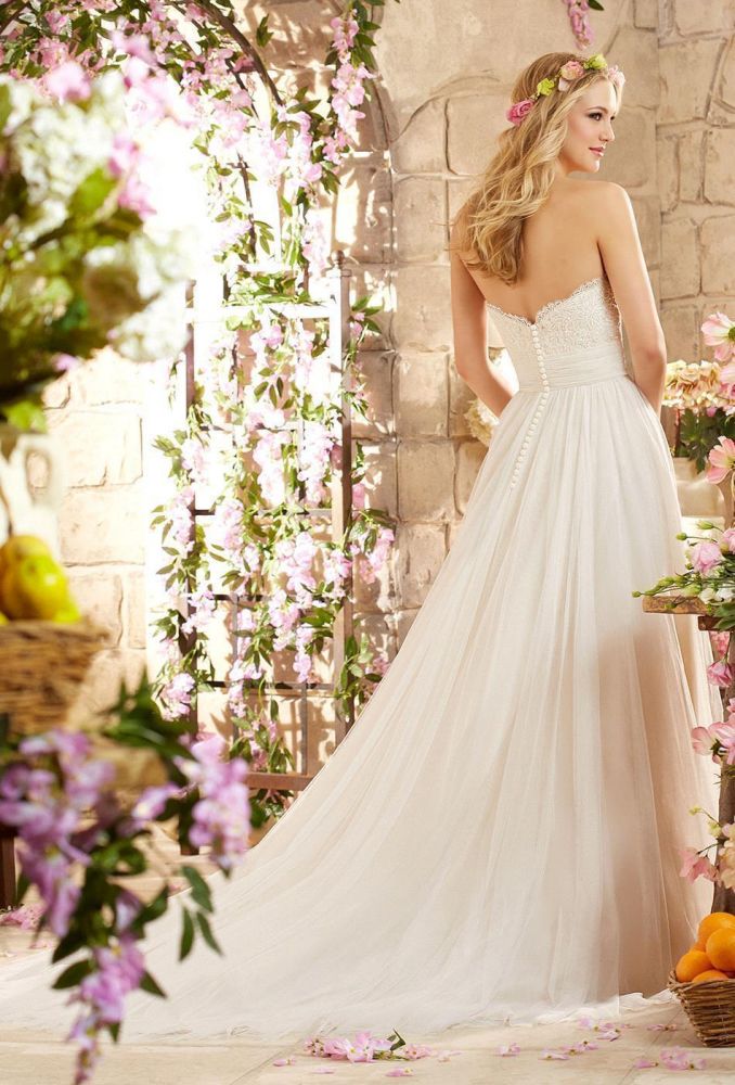 Vestido de novia largo de diseño sin tirantes y corte A