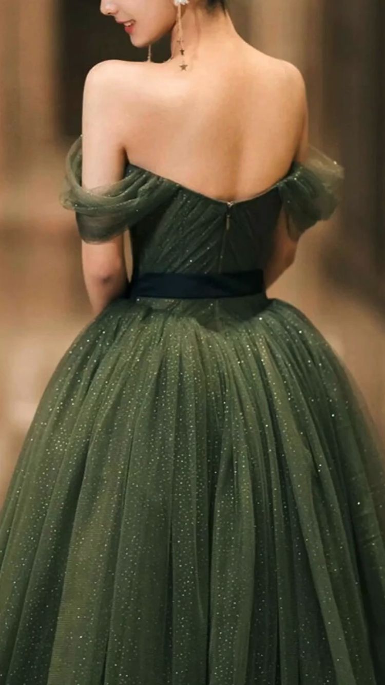 Einfaches langes Ballkleid aus grünem Tüll, Abendkleid aus grünem Tüll Y1554