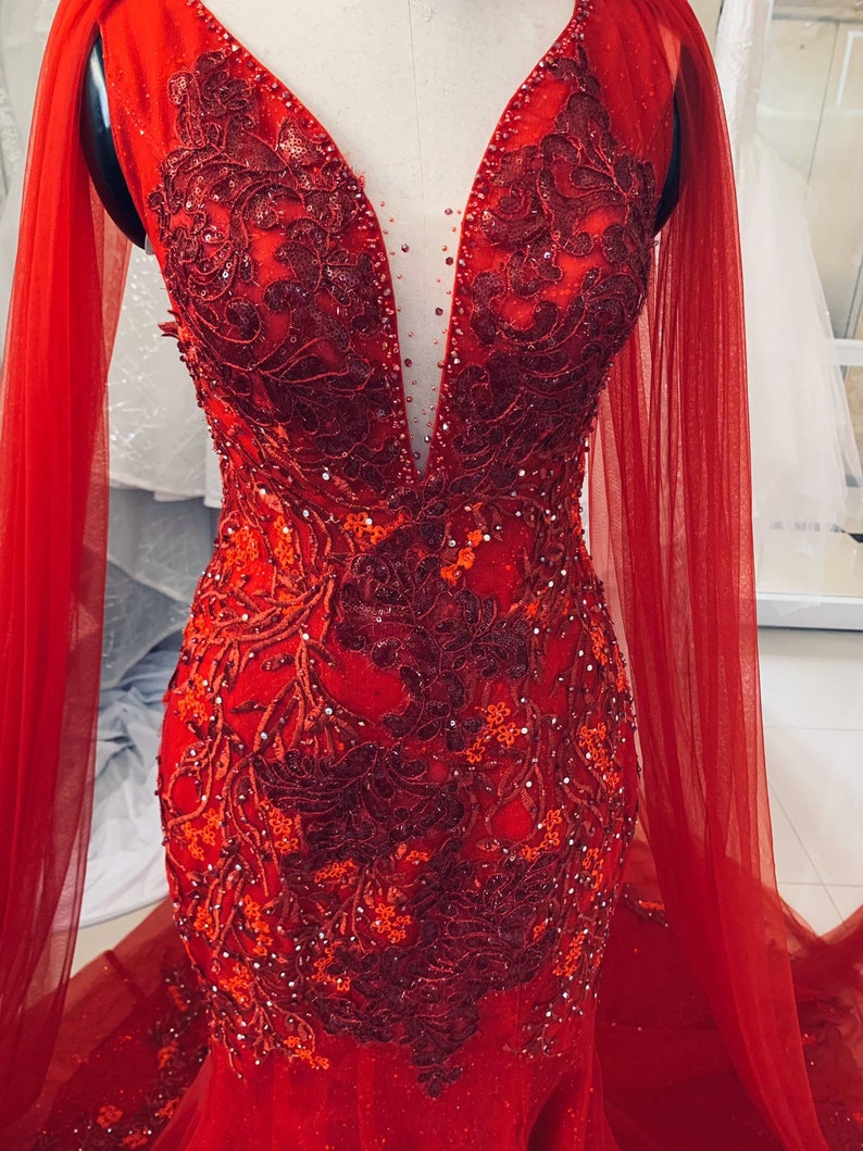 Einzigartiges rotes Vintage-Hochzeitskleid, Prinzessin-Brautkleid, Meerjungfrau-Abschlussballkleid Y1573