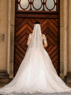 Vestidos de novia de sirena con apliques de corazón y cola, de encaje y manga larga