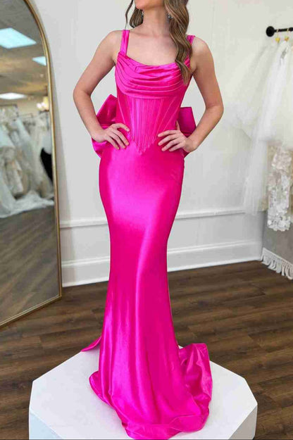 Dolores | Vestido formal de sirena de satén con tirantes fucsia y lazo
