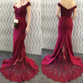 Vestido de dama de honor de encaje burdeos con hombros descubiertos y corte sirena para fiesta 