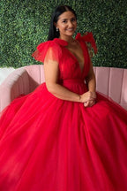 Vestido de fiesta largo de corte A con escote en V y lazo en azul oscuro