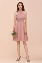 Vestido de dama de honor de gasa con cuello halter, color rosa polvoriento, hasta la rodilla