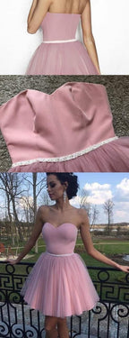 Vestidos de fiesta de tul rosa empolvado con escote corazón, sin tirantes y fajín de cuentas PD341