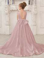 A-Linie Prinzessin Ärmelloses Satin Blumenmädchenkleid mit Schleppe und Schleife 