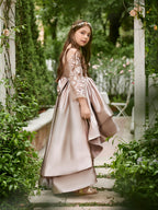 Asymmetrisches Blumenmädchenkleid aus Satin in A-Linie 