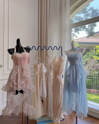 Vestido de fiesta sencillo de gasa con tirantes finos en azul Y8581
