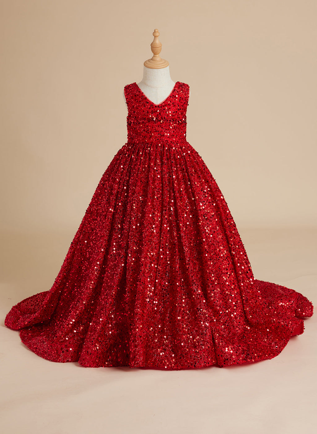 Deslumbrante vestido de princesa con lentejuelas rojas, escote en V y cola de corte para niñas