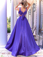 Langes lila Ballkleid in A-Linie mit V-Ausschnitt