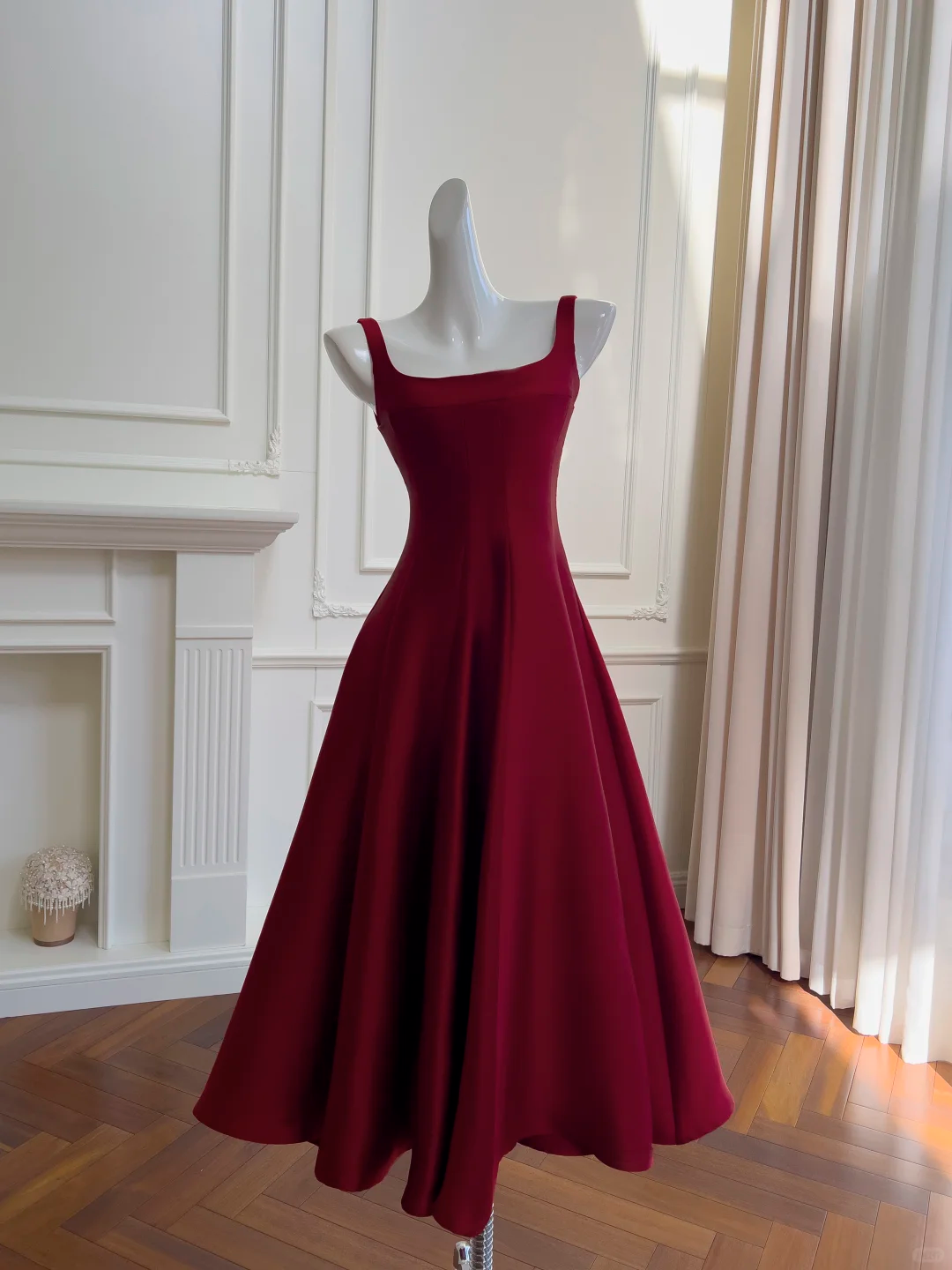 Elegante vestido de fiesta de satén negro con escote cuadrado y corte A, vestido de noche Y8589
