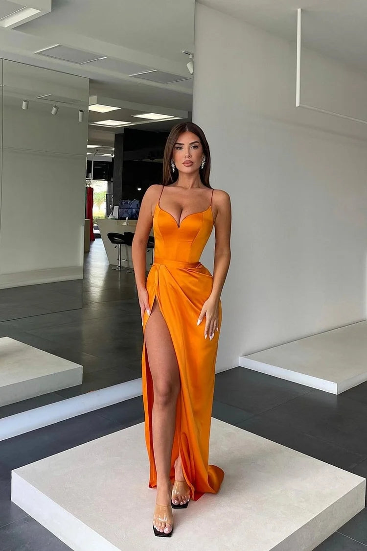 Langes Meerjungfrau-Abendkleid mit Herzausschnitt und ärmellosen Spaghettiträgern und Schlitz