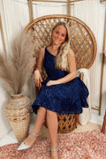 Elegante vestido de fiesta corto azul de corte A con un solo hombro, sin mangas
