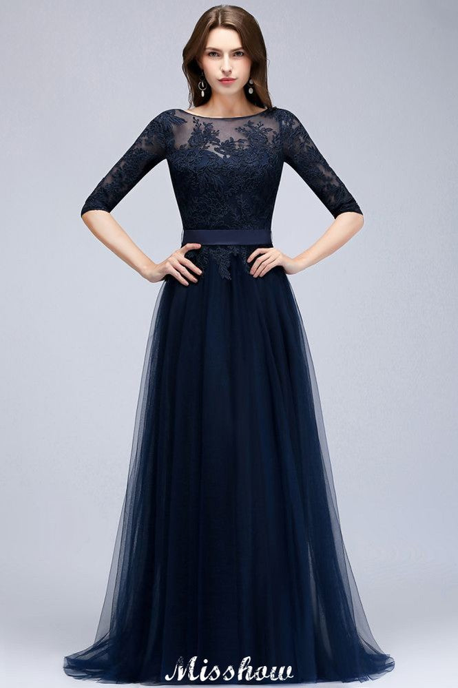 Elegante vestido de dama de honor azul marino oscuro con apliques de encaje y media manga en forma de A