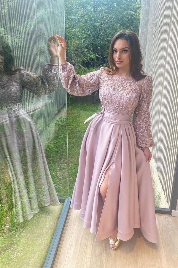 Elegante vestido de fiesta de satén elástico en forma de A con abertura frontal y mangas