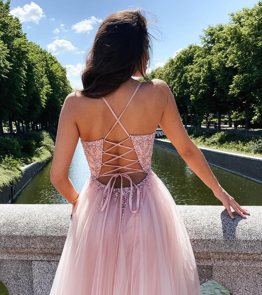 Elegant A-line V-neck Beading Tulle Long Prom Dress Backless
