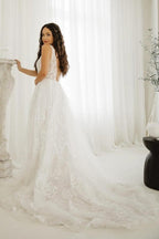 Elegantes vestidos de novia de corte A con escote en V y sin mangas con encaje