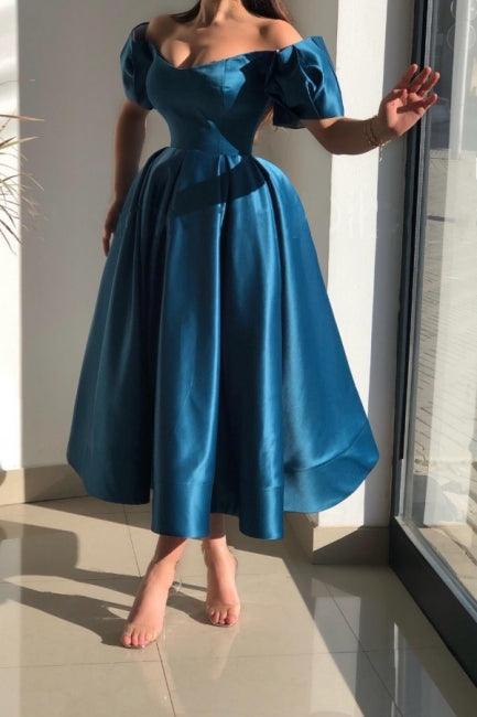 Elegante vestido de fiesta de satén azul con hombros descubiertos, corte A y largo hasta los tobillos