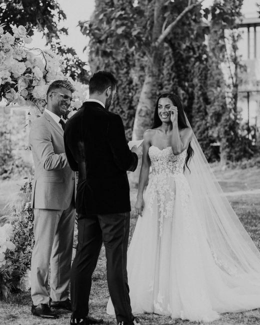 Elegantes vestidos de novia bohemios de corte A sin mangas con encaje