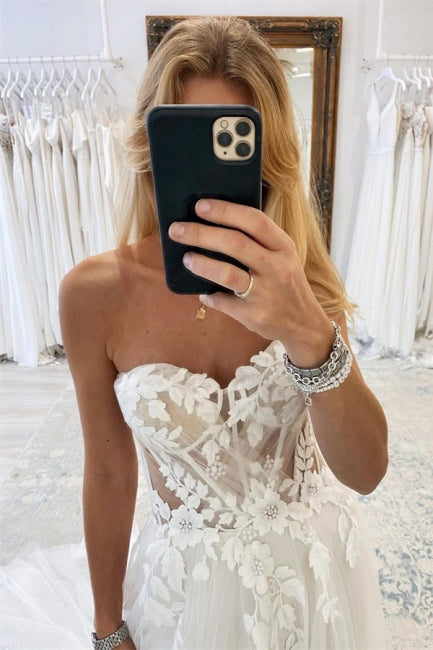 Elegantes vestidos de novia bohemios largos blancos de corte A con encaje y tul sin mangas