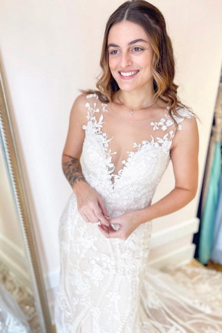 Elegantes vestidos de novia de sirena con apliques de color crema y encaje