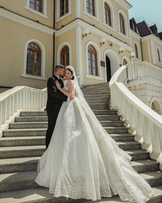 Elegantes vestidos de novia de diseñador, hermosos, color crema, corte A con encaje