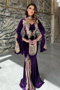 Elegante vestido de fiesta de sirena con escote en forma de corazón, mangas largas y abertura