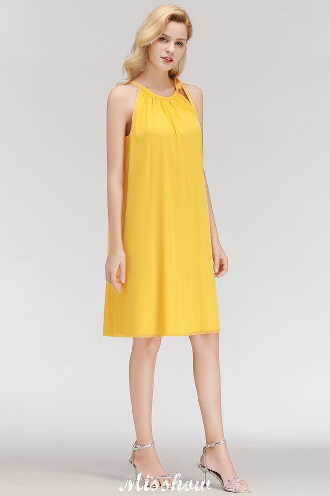 Elegante vestido de noche sencillo con cuello halter y sin mangas hasta la rodilla