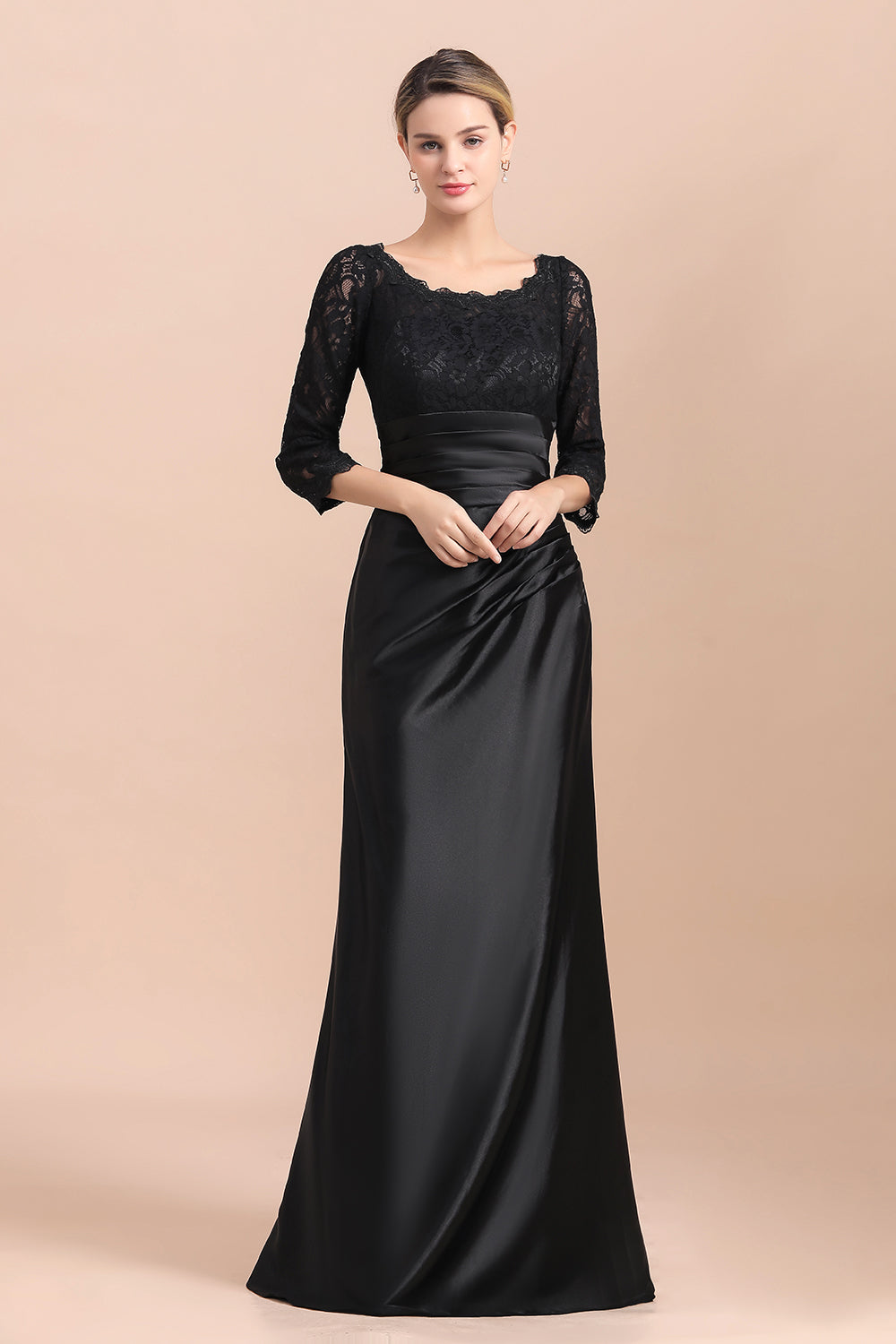 Elegantes Juwel 3/4 Ärmel Schwarz Satin Spitze Rüschen Kleid für die Brautmutter im Angebot