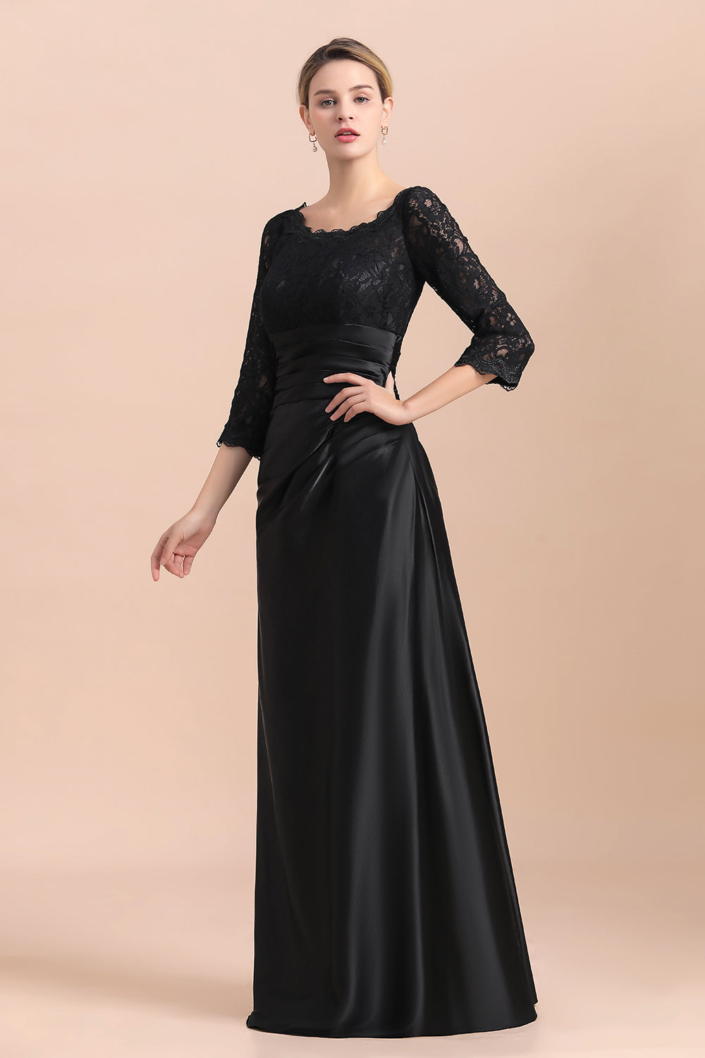 Elegantes Juwel 3/4 Ärmel Schwarz Satin Spitze Rüschen Kleid für die Brautmutter im Angebot
