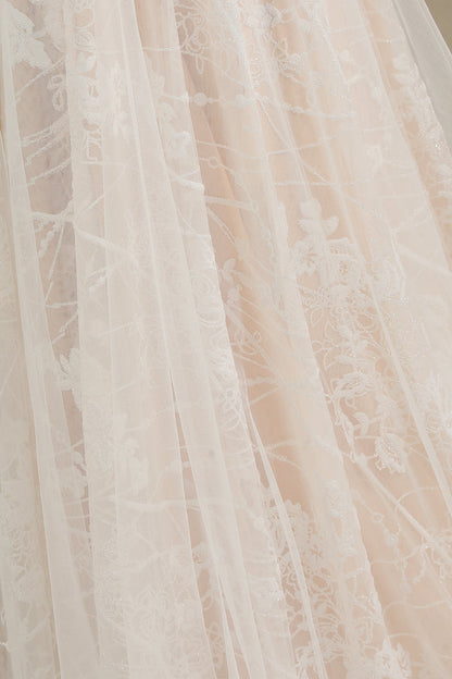 Elegant Lace Deep V-neck Wedding Dress Long Sleeve Floor Length Bridal Gowns