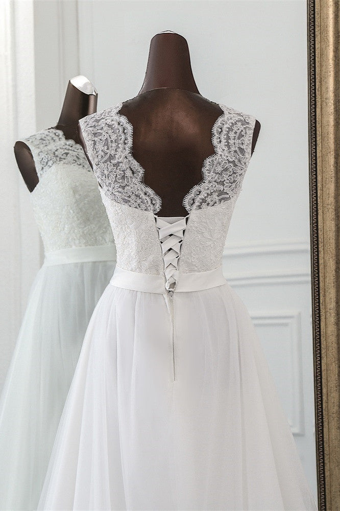 Elegante vestido de novia largo de corte A con apliques de tul y encaje