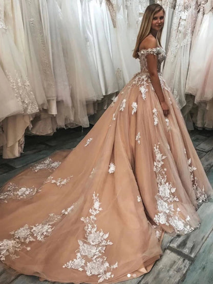 Elegante vestido de graduación largo de tul con encaje y hombros descubiertos en forma de A