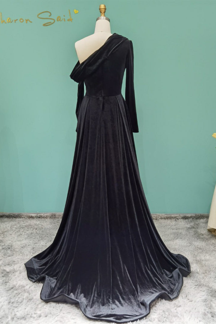 Elegantes langes A-Linien-Ballkleid mit One-Shoulder-Träger und Perlenbesatz
