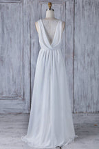 Elegante vestido de novia largo de gasa con encaje y volantes en forma de A