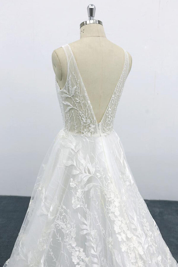Elegantes langes rückenfreies Brautkleid in A-Linie mit V-Ausschnitt und Spitzenapplikationen