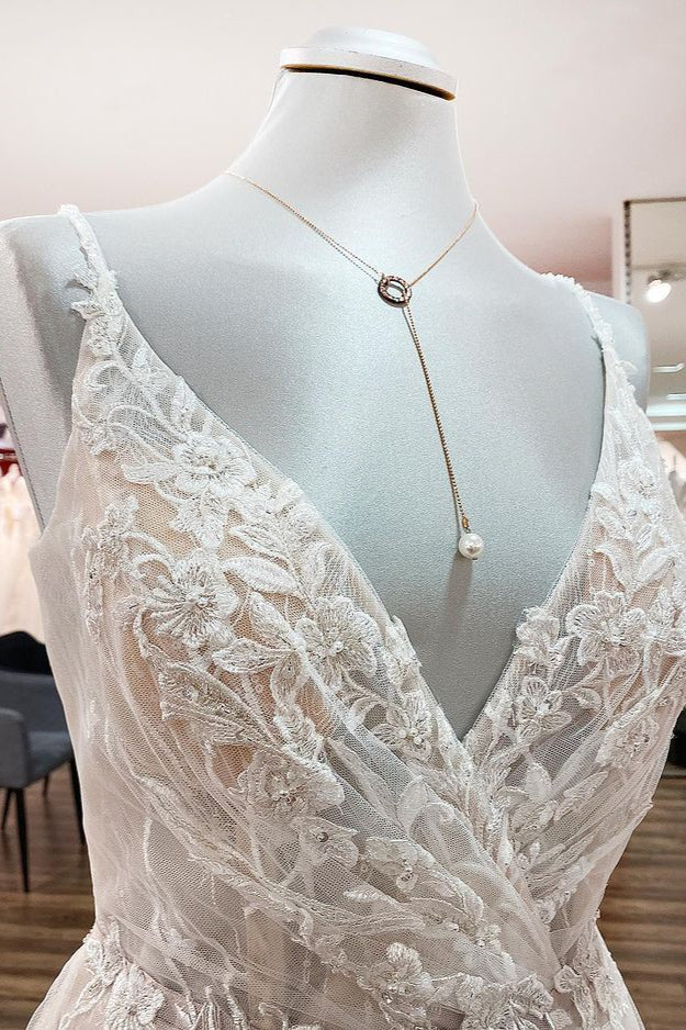 Elegantes langes A-Linien-Brautkleid mit V-Ausschnitt, ärmellos, Rüschen und rückenfreiem