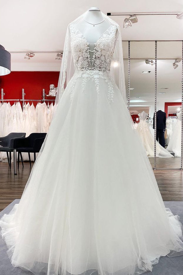 Elegantes langes A-Linien-Brautkleid mit V-Ausschnitt und offenem Rücken aus Tüllspitze